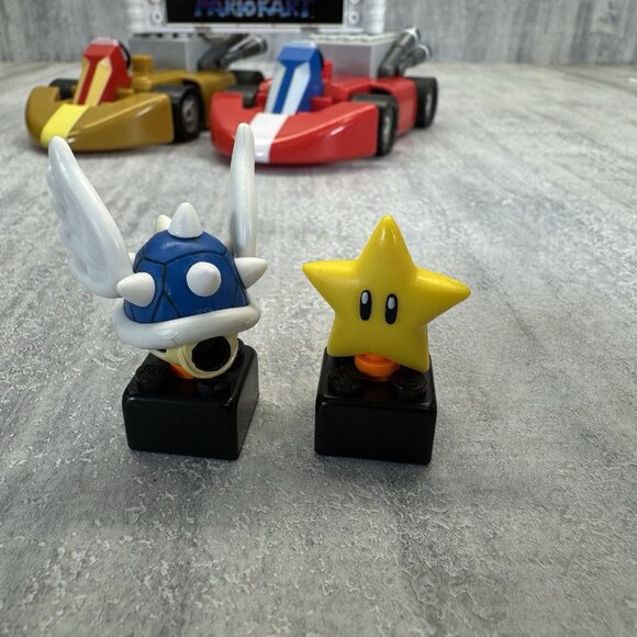 K'Nex Mario Kart Wii Diddy Kong And Standard Kart Building Sets Legos And Trophy - Picture 3 of 6
